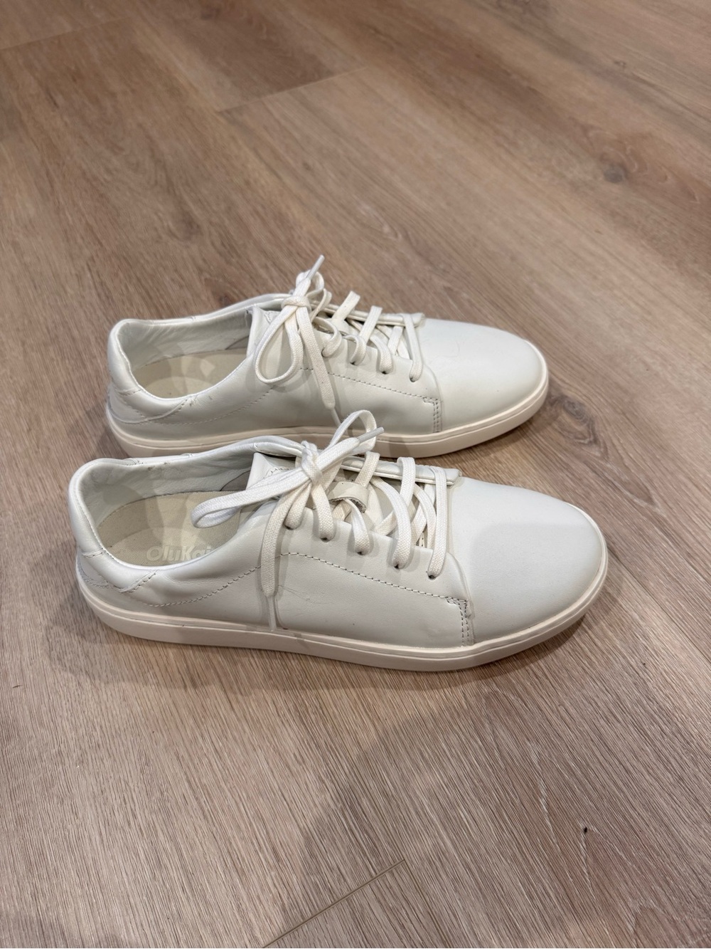 OluKai Women's All-White Leather Low-Top Sneakers